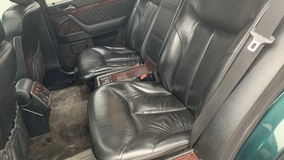 Mercedes-Benz S-Class 300TD Individual 2
