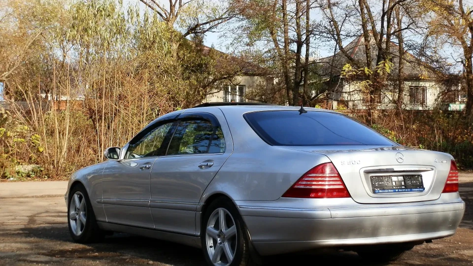 Mercedes-Benz S-Class 4 matic 2