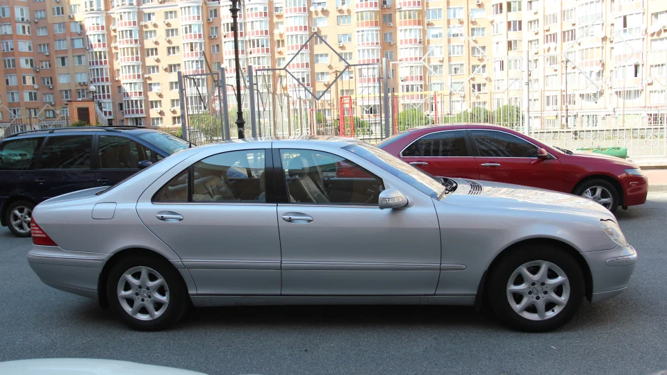 Mercedes-Benz S-Class 4-Matic 4