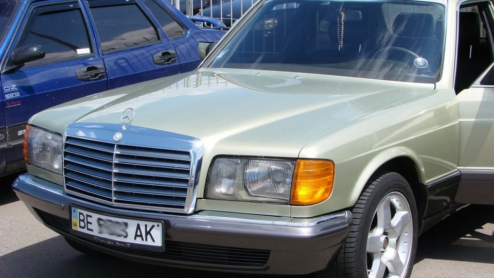Mercedes-Benz S-Class 500 SE 3