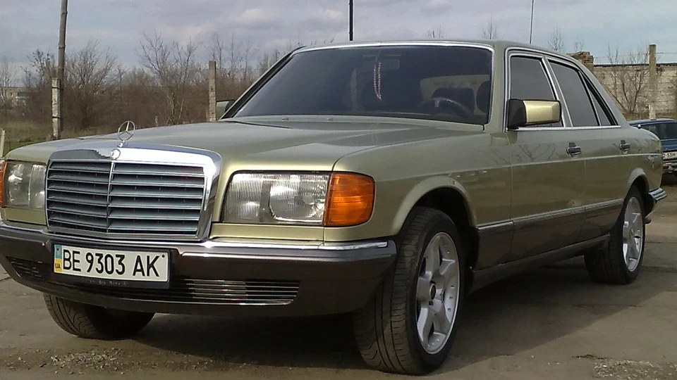 Mercedes-Benz S-Class 500 SE 4