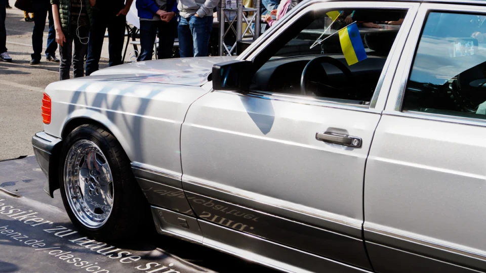 Mercedes-Benz S-Class 500 SE