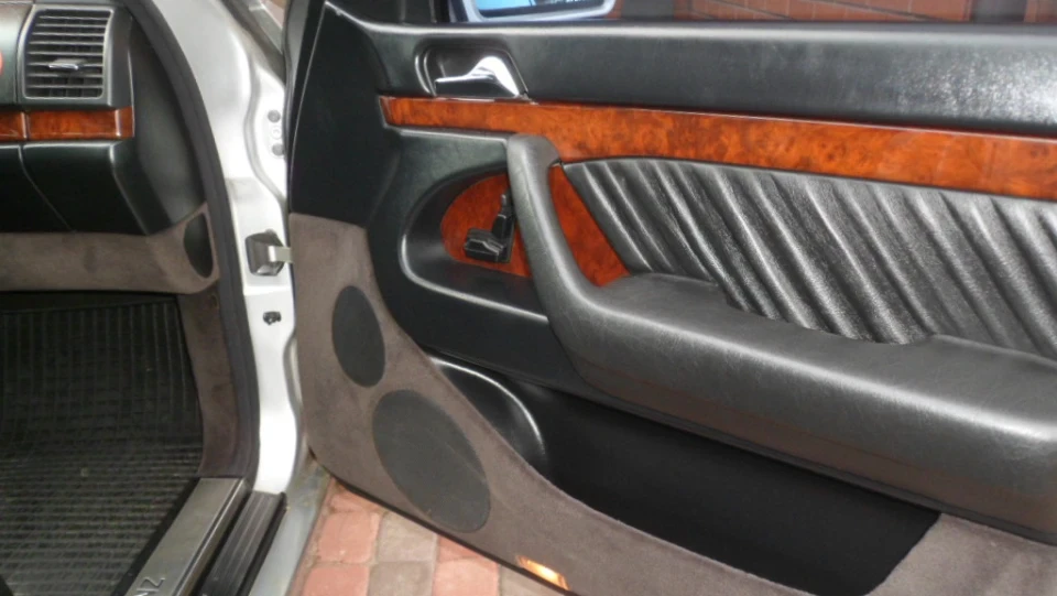 Mercedes-Benz S-Class 500 3