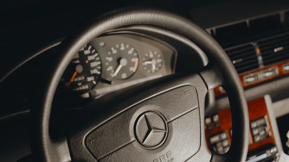 Mercedes-Benz S-Class 500SE 4