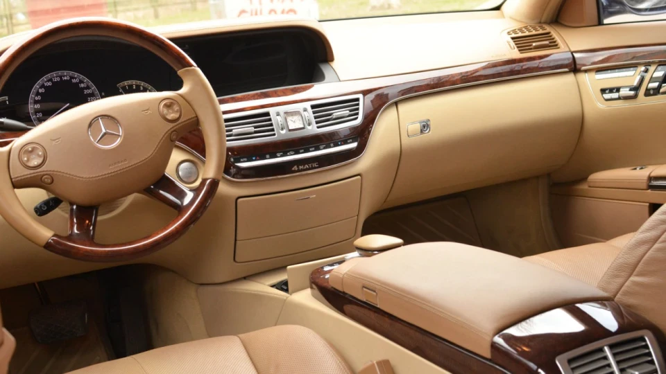 Mercedes-Benz S-Class 5.5 л. 4-Matic 2