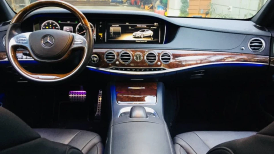 Mercedes-Benz S-Class 550 5