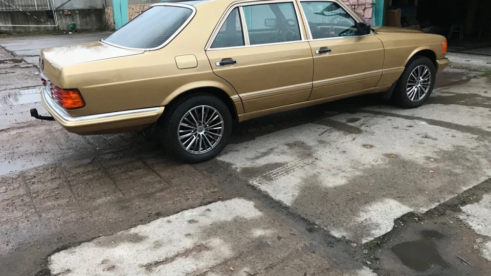 Mercedes-Benz S-Class 5.6 sel 2
