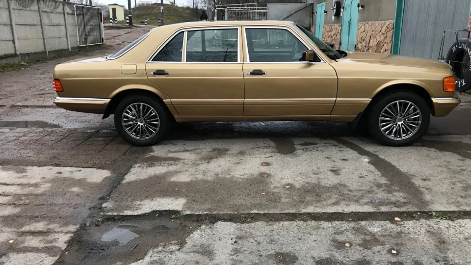 Mercedes-Benz S-Class 5.6 sel 5