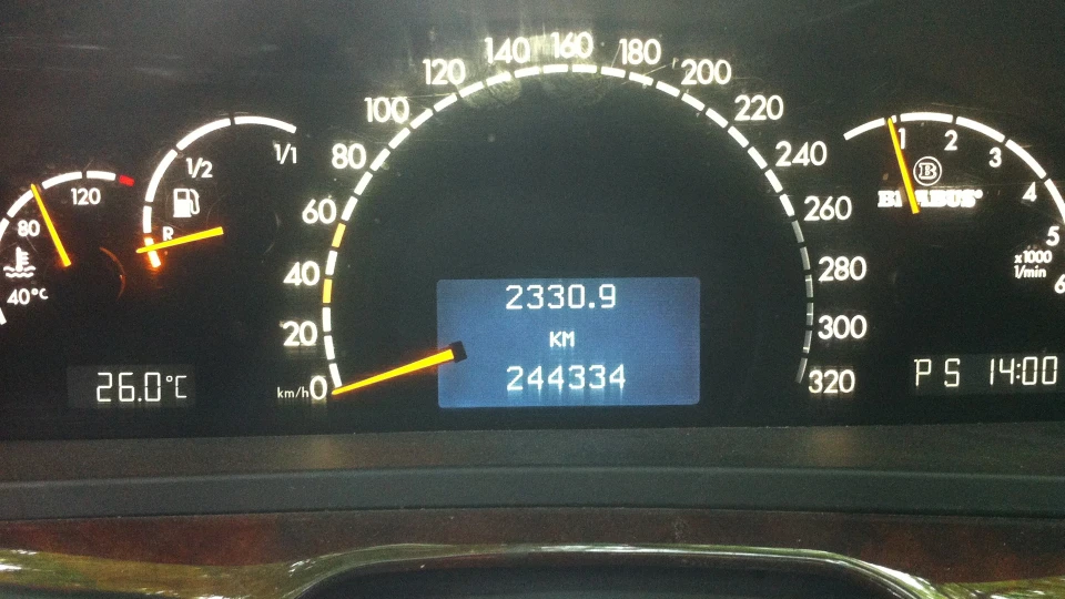Mercedes-Benz S-Class 5.8 Brabus 2