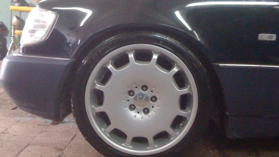 Mercedes-Benz S-Class 600SEL 2