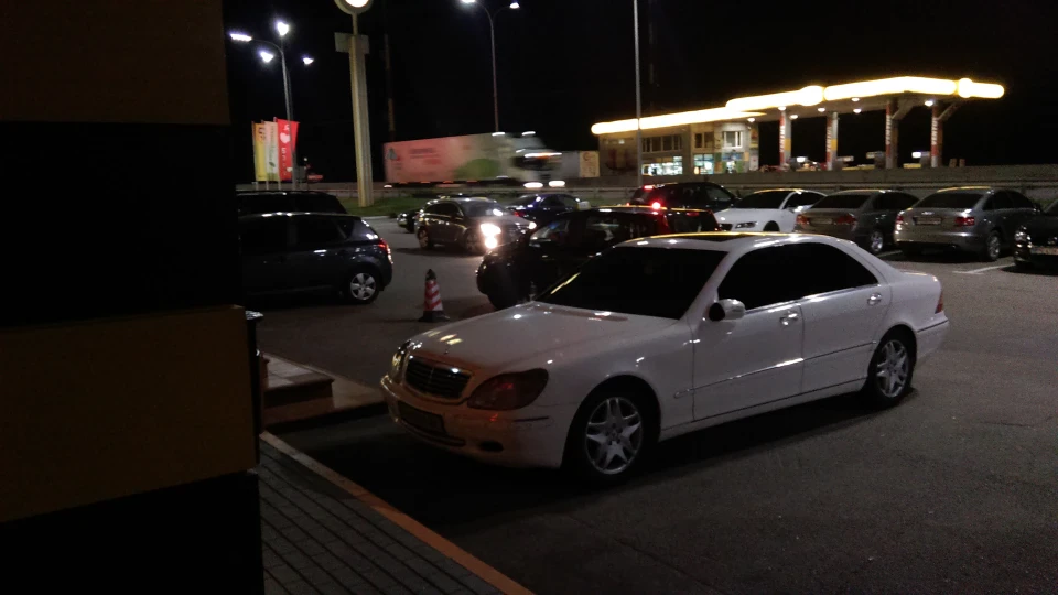 Mercedes-Benz S-Class Білий...білий 4.3 3