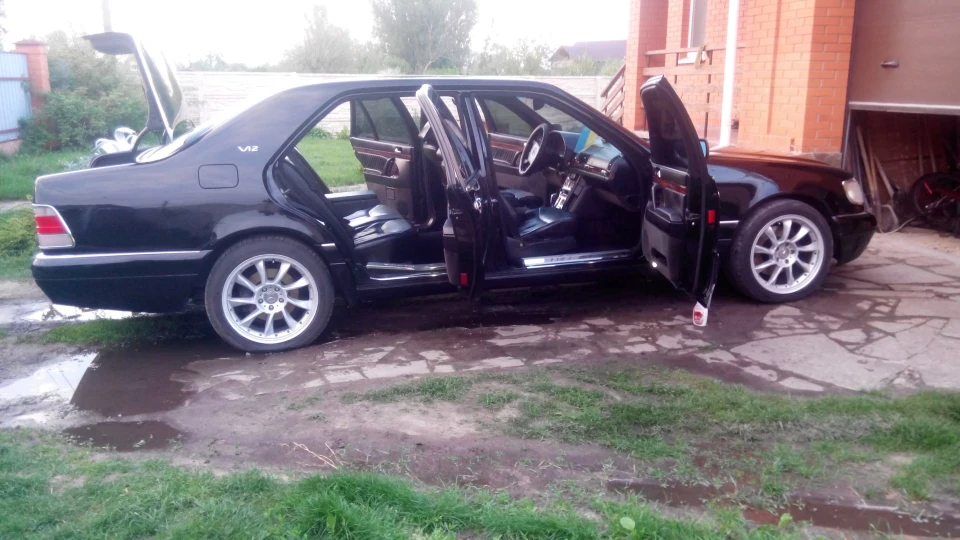 Mercedes-Benz S-Class Чорний Кабан 4