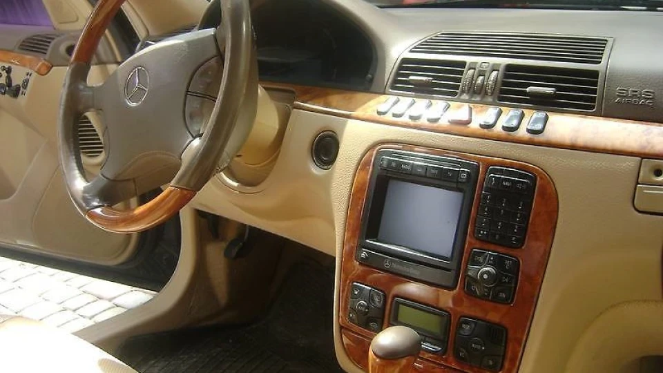Mercedes-Benz S-Class Чорна Досконалість 4