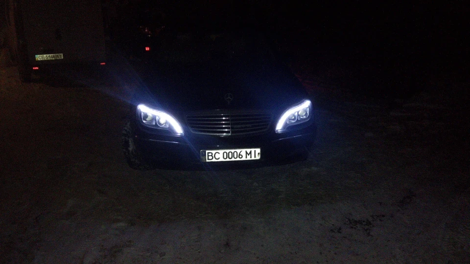 Mercedes-Benz S-Class Чорна Досконалість 5