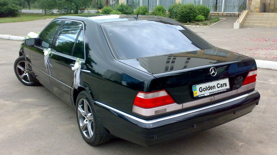 Mercedes-Benz S-Class Чорний Кабан