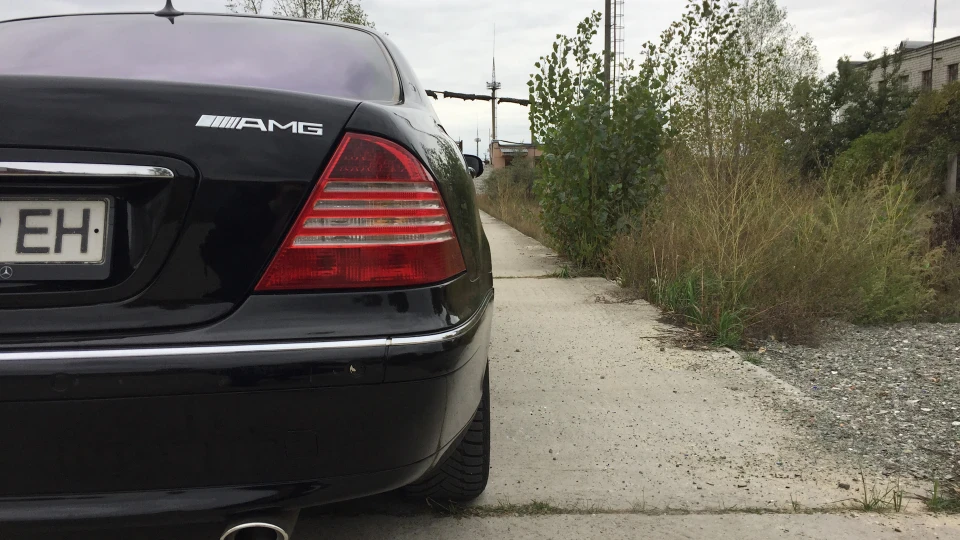 Mercedes-Benz S-Class Чорний п'ятилітровий 3