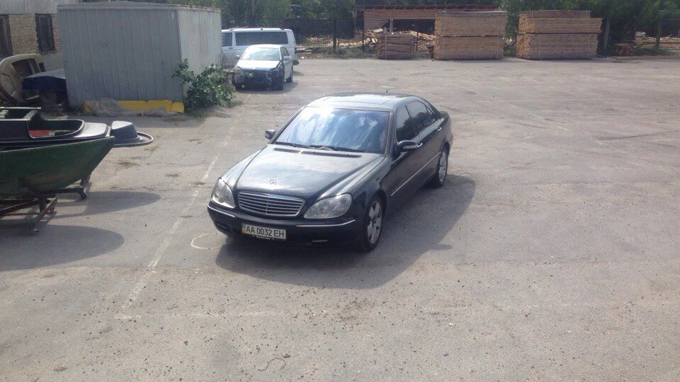 Mercedes-Benz S-Class Чорний п'ятилітровий 5