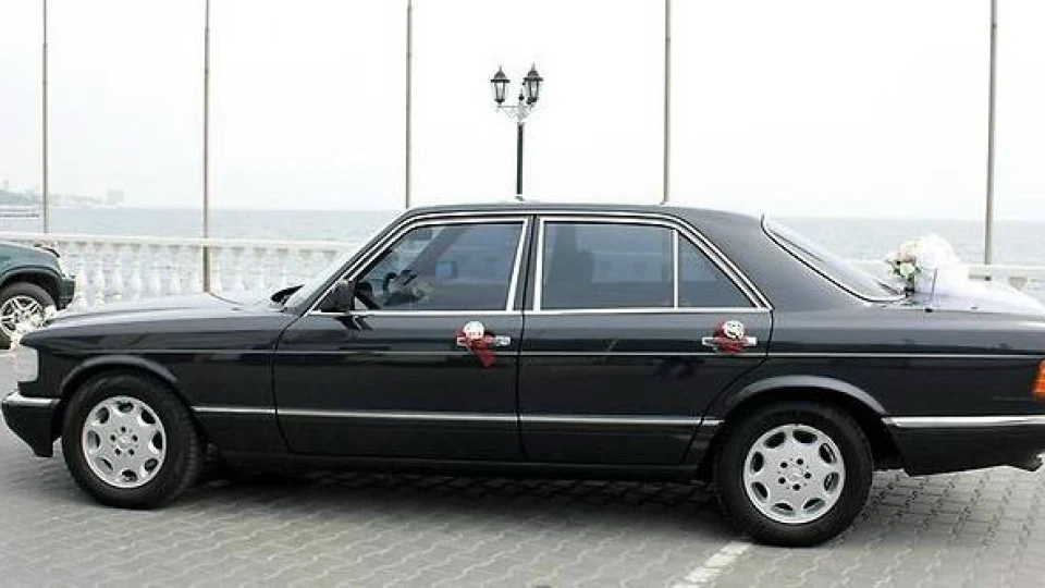 Mercedes-Benz S-Class Витончений Самець 4
