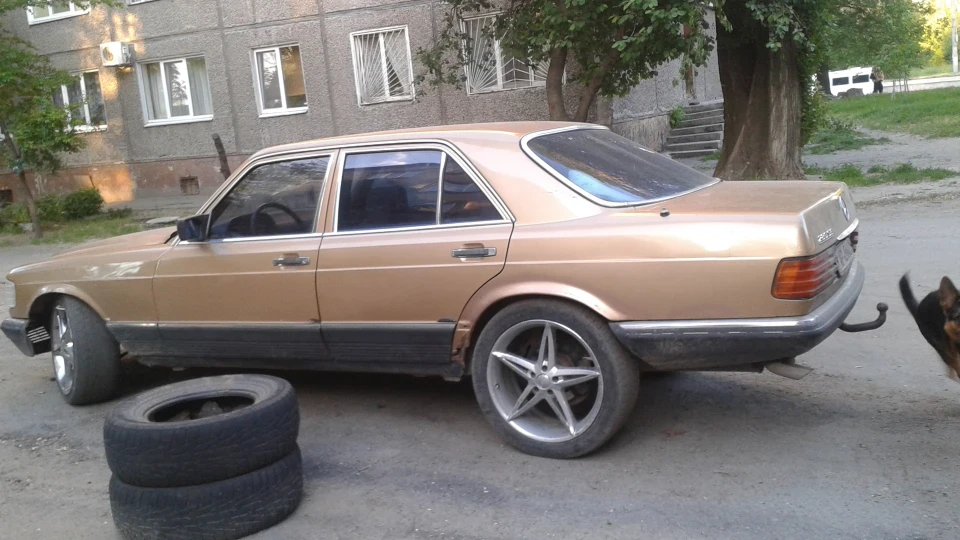 Mercedes-Benz S-Class кава з молоком 2