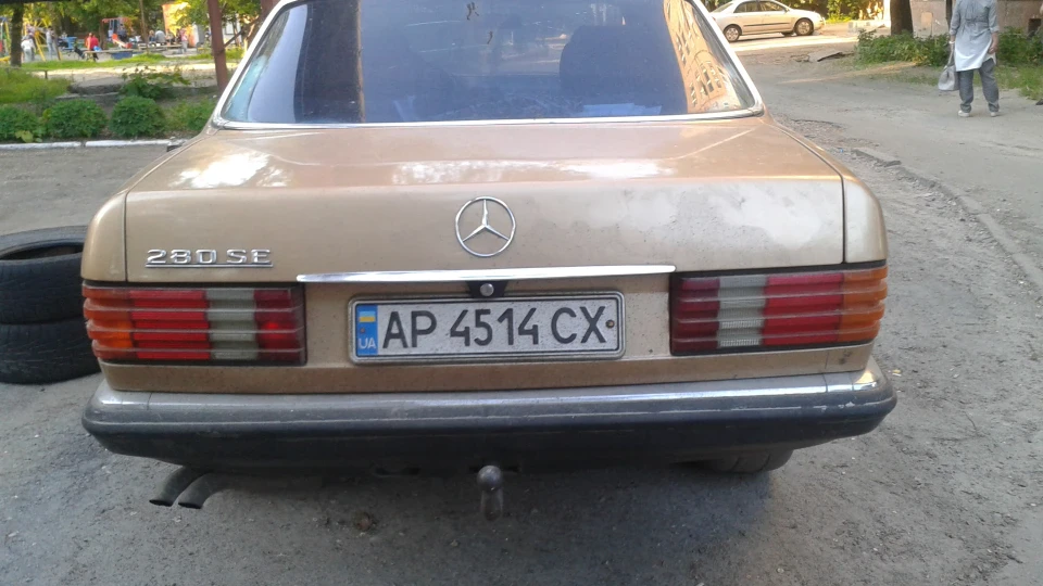 Mercedes-Benz S-Class кава з молоком 3