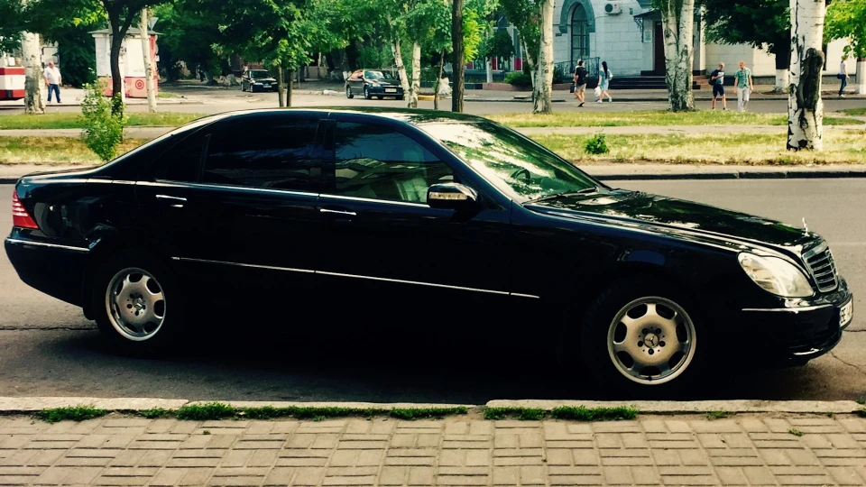 Mercedes-Benz S-Class Long 2