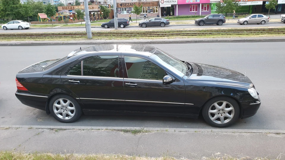 Mercedes-Benz S-Class Long 2