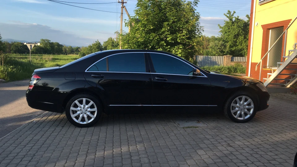 Mercedes-Benz S-Class Long 2