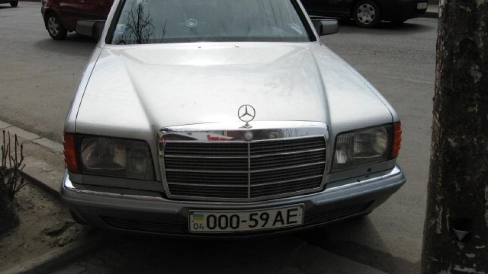 Mercedes-Benz S-Class Мерс-380SE 00059АЕ