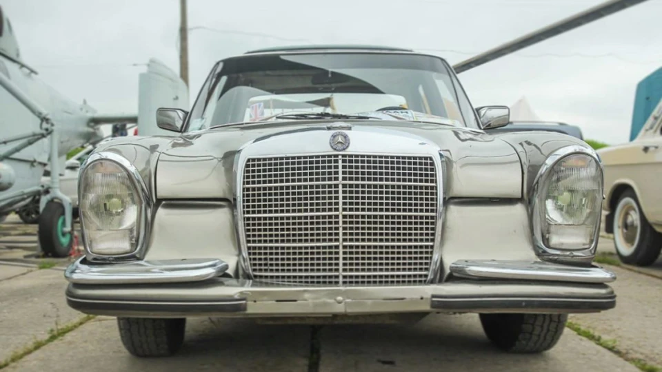 Mercedes-Benz S-Class Поль