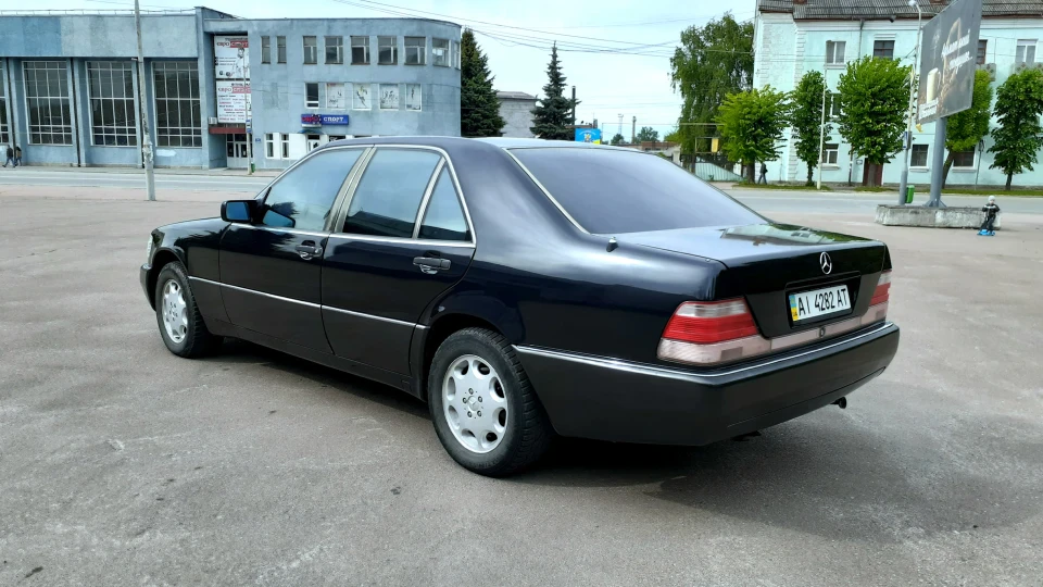 Mercedes-Benz S-Class S 420 3