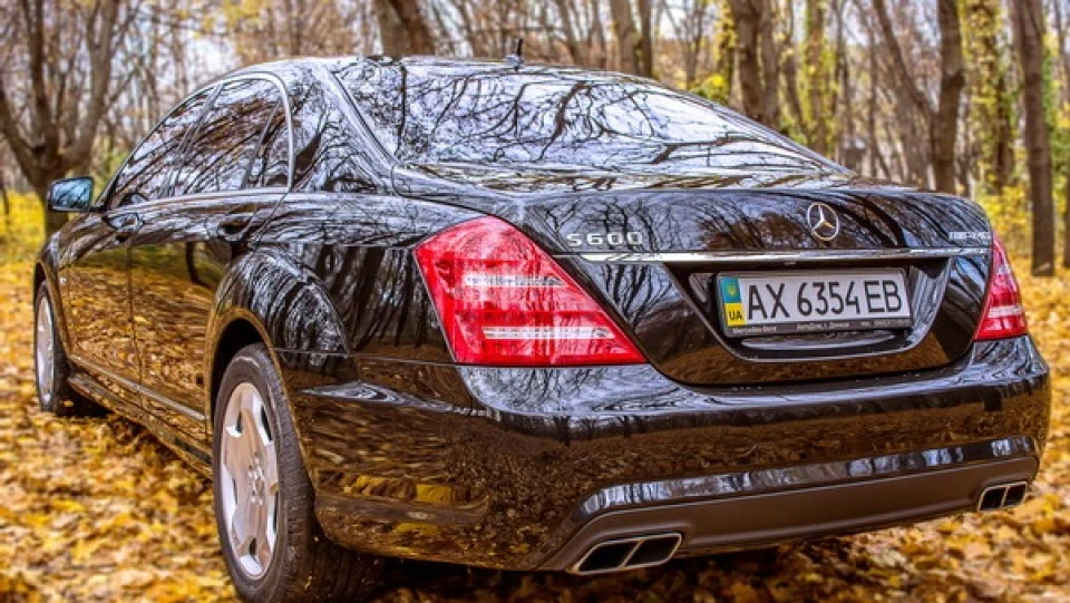 Mercedes-Benz S-Class S 600 2