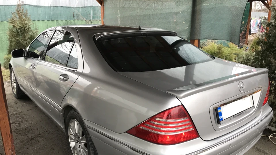 Mercedes-Benz S-Class S320