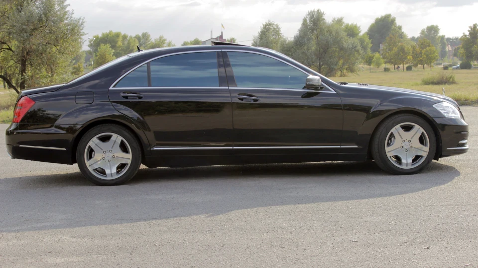 Mercedes-Benz S-Class S420 Long 2