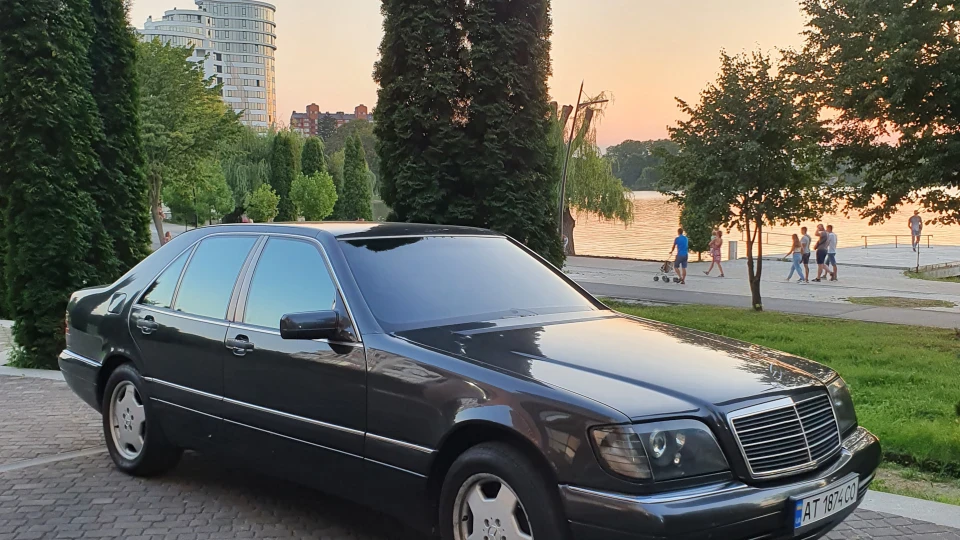 Mercedes-Benz S-Class S420 2
