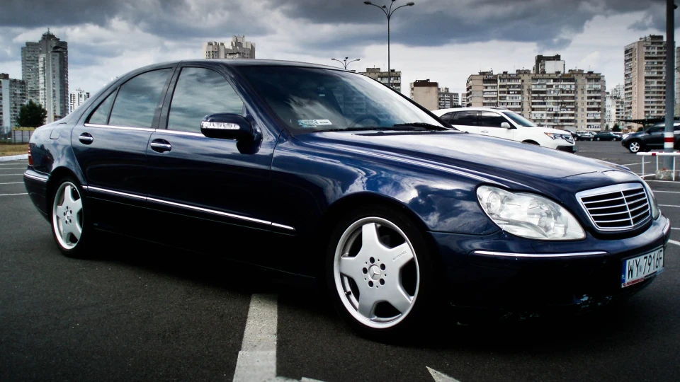 Mercedes-Benz S-Class S430 W220 2