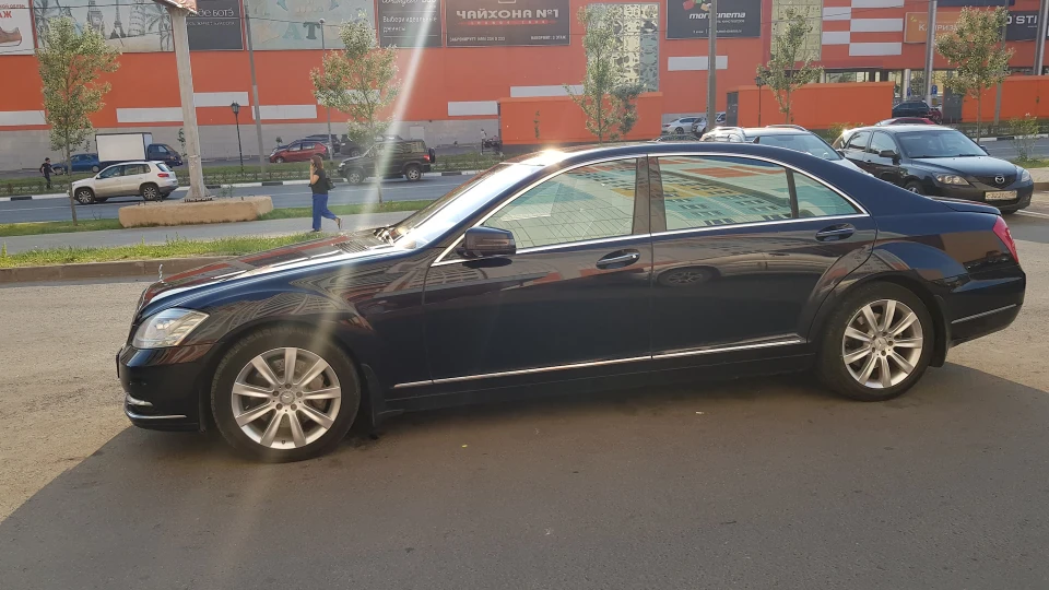 Mercedes-Benz S-Class S500 4Matic