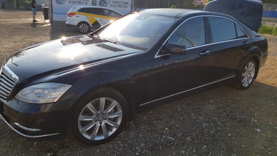 Mercedes-Benz S-Class S500 4Matic 2