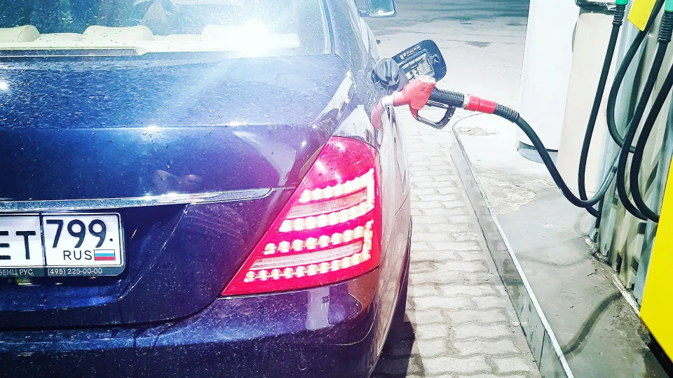 Mercedes-Benz S-Class S500 4Matic 3