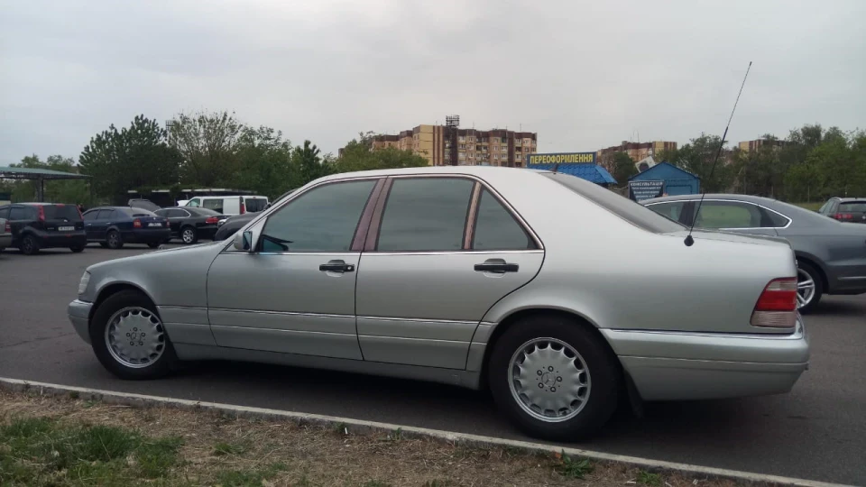 Mercedes-Benz S-Class S500 V8