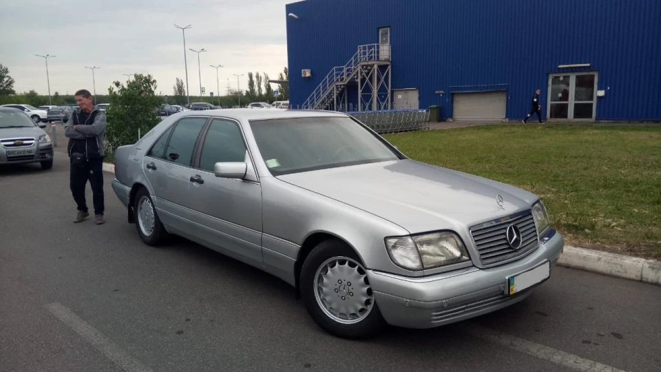 Mercedes-Benz S-Class S500 V8 4