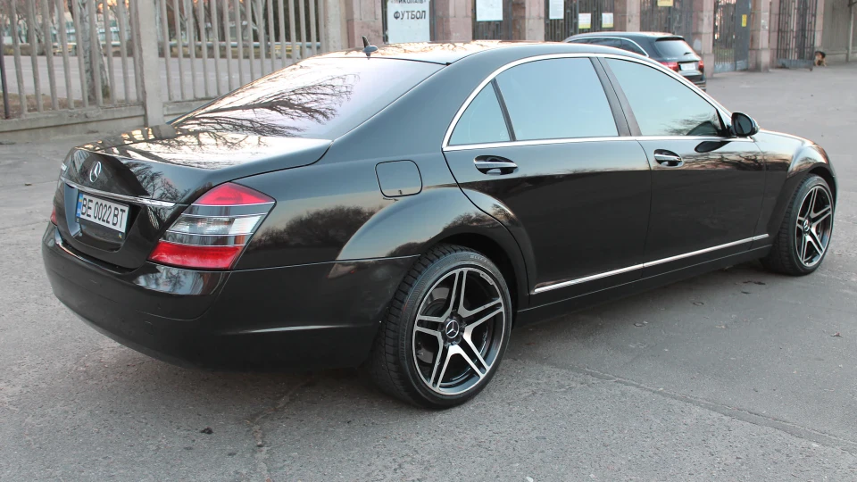 Mercedes-Benz S-Class S500 2