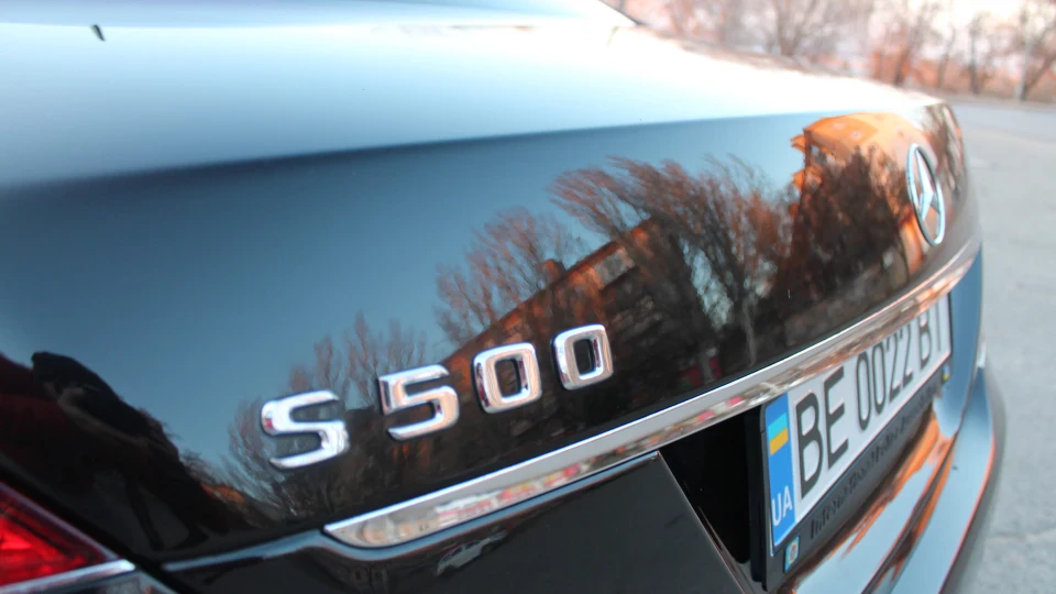 Mercedes-Benz S-Class S500 3