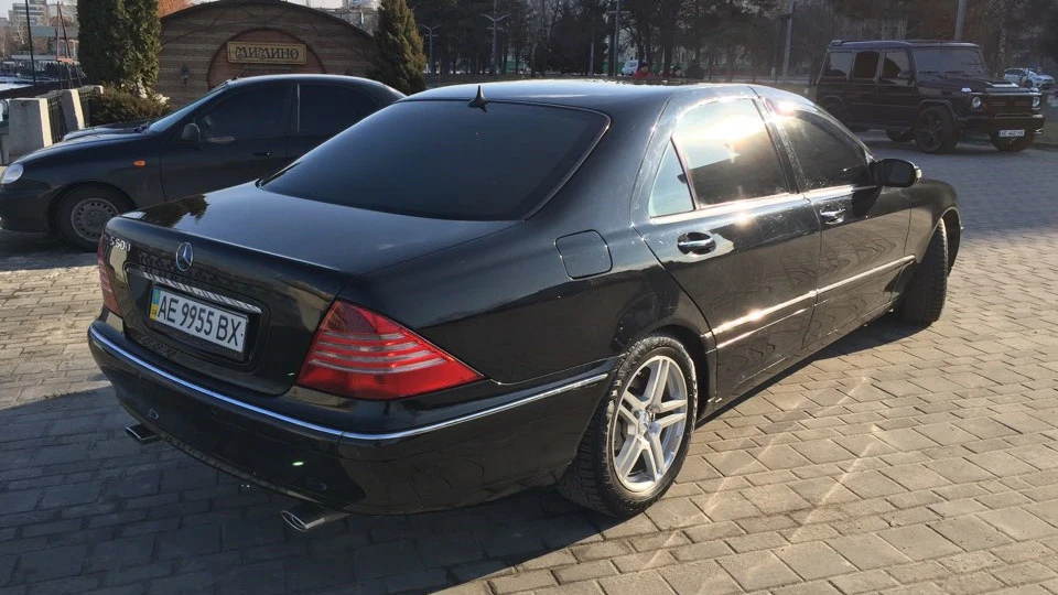 Mercedes-Benz S-Class S500