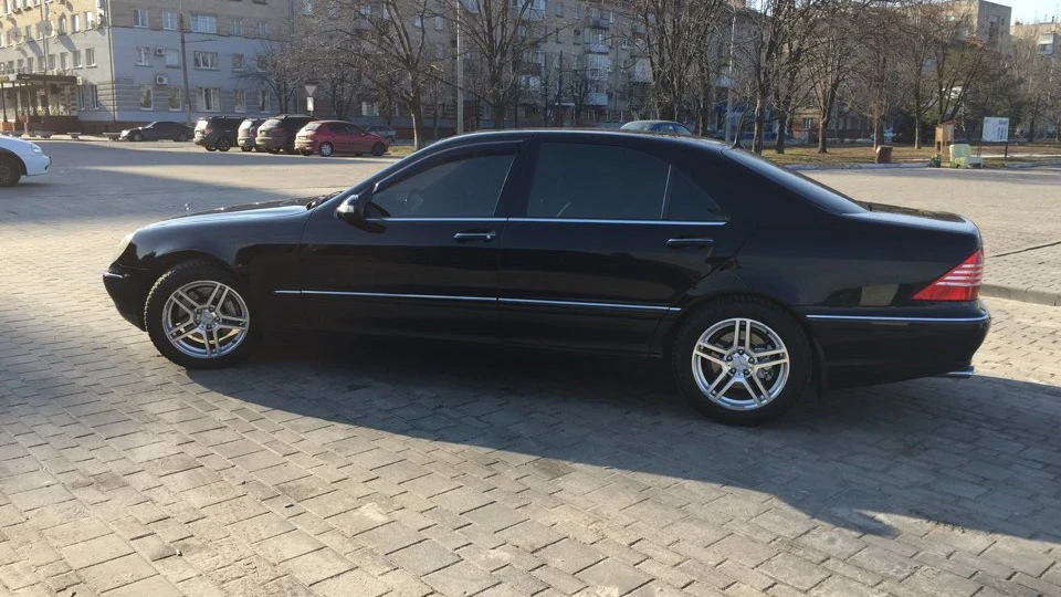 Mercedes-Benz S-Class S500 2