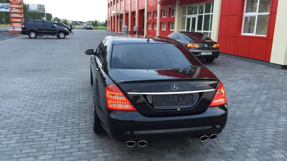 Mercedes-Benz S-Class S63 5