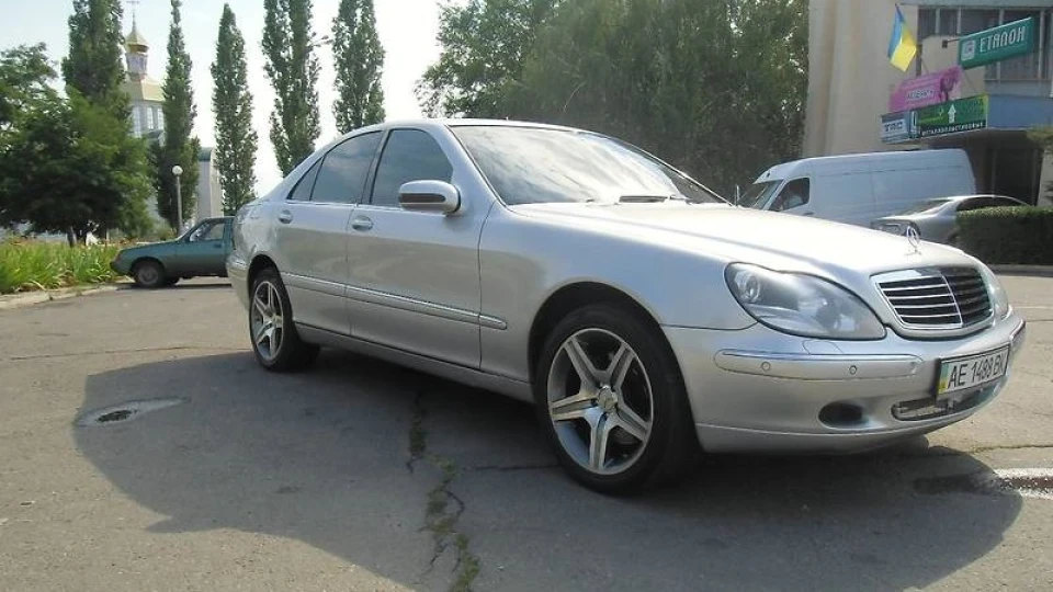 Mercedes-Benz S-Class срібна стріла