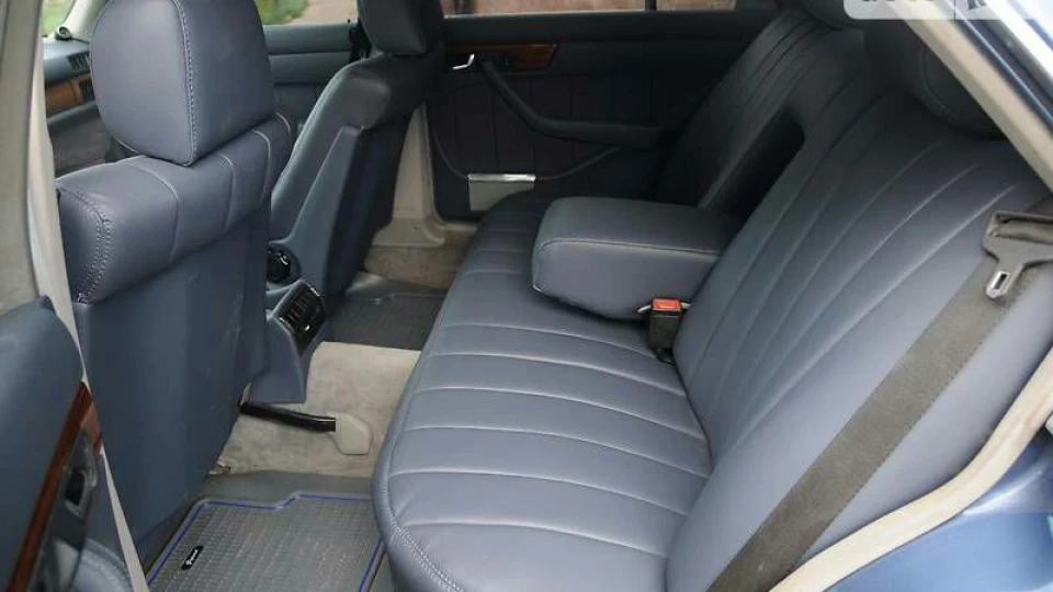 Mercedes-Benz S-Class Синій лайнер 4