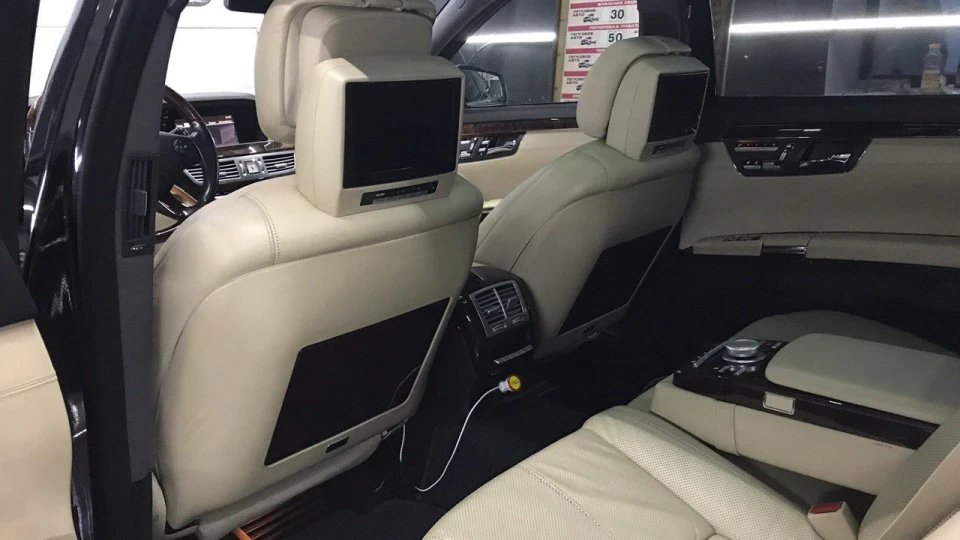 Mercedes-Benz S-Class V12 Biturbo 3