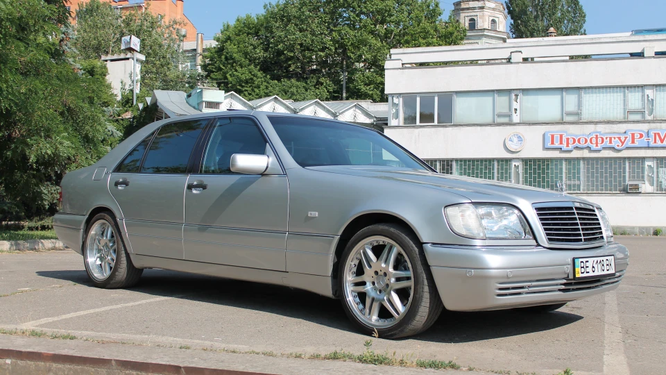 Mercedes-Benz S-Class V12 from Japan 4