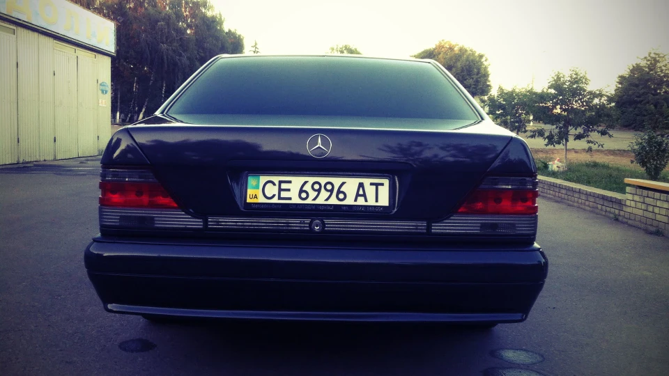 Mercedes-Benz S-Class V12 2